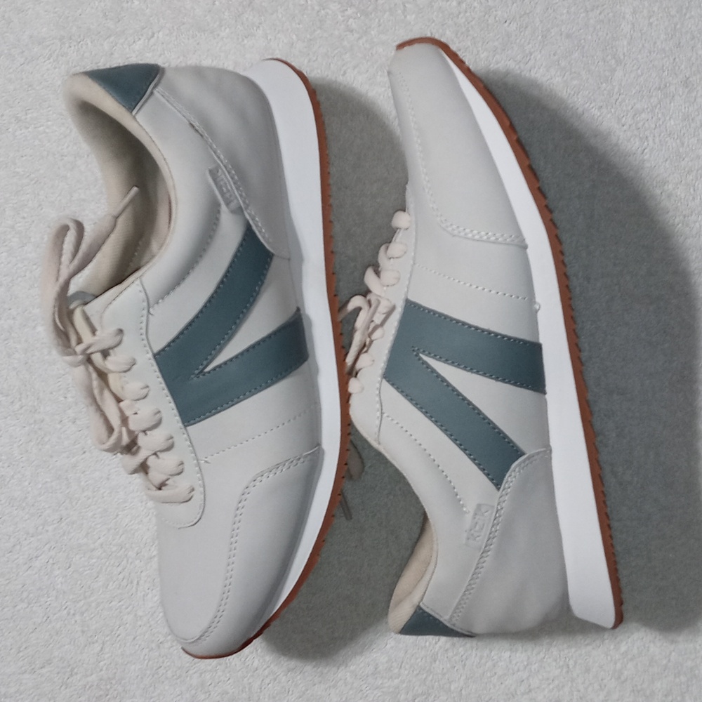 Kizik Milan Sneaker Size 8 Men's 9.5 women's